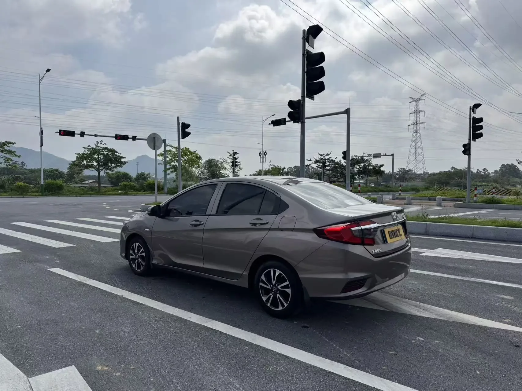 Honda Gray