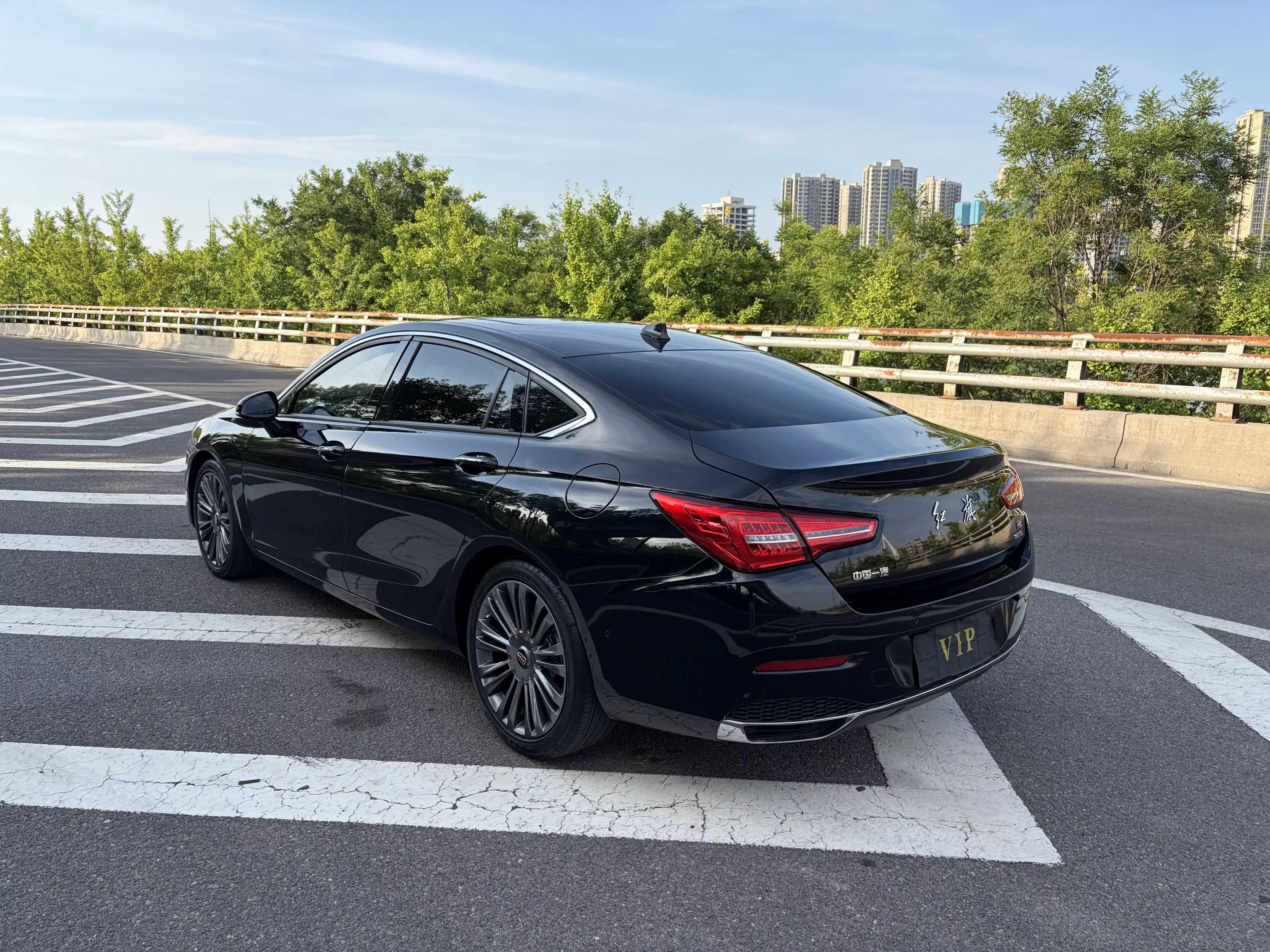 Hongqi H5 classic