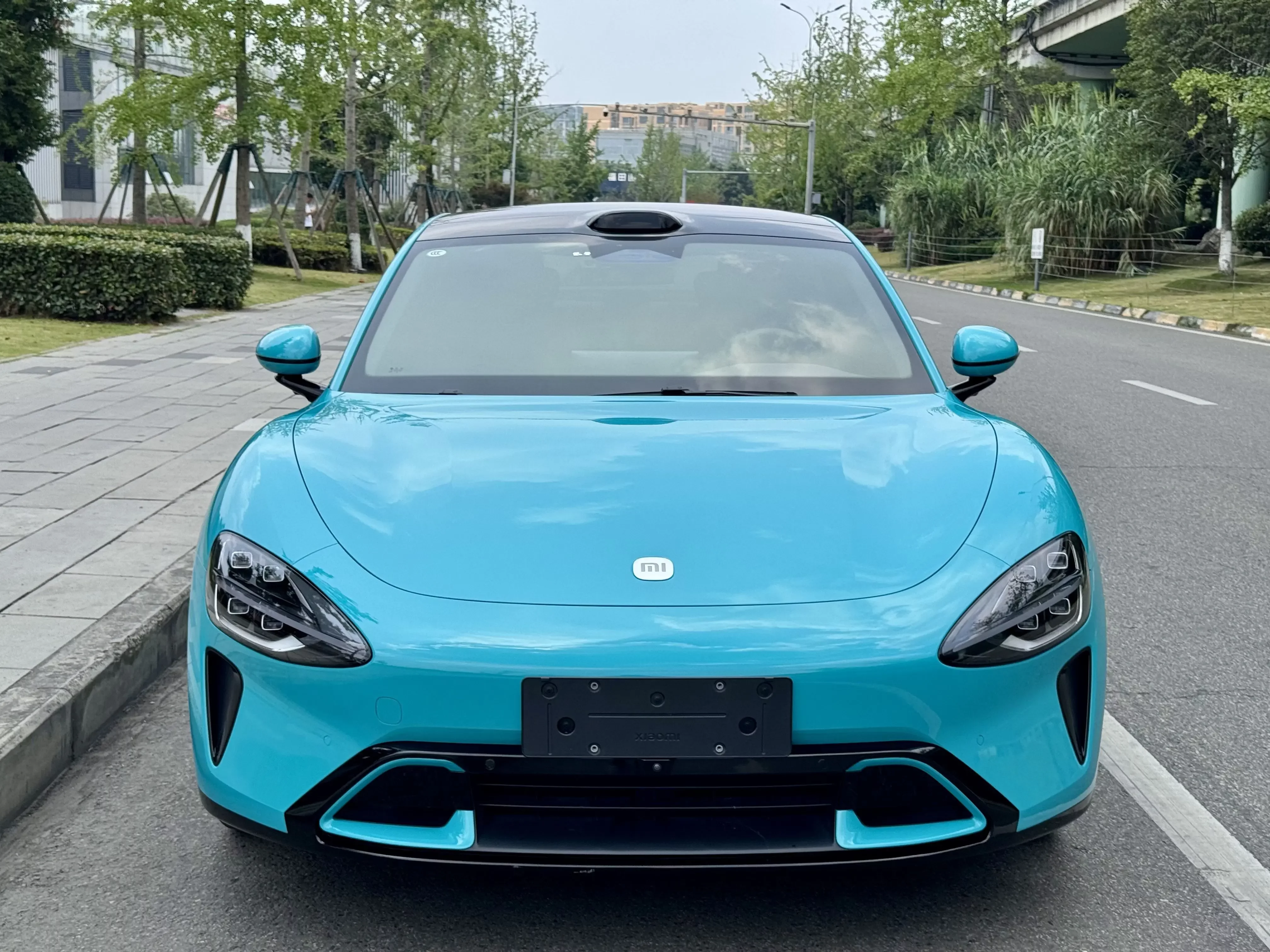 Xiaomi car Xiaomi SU7  из Китая