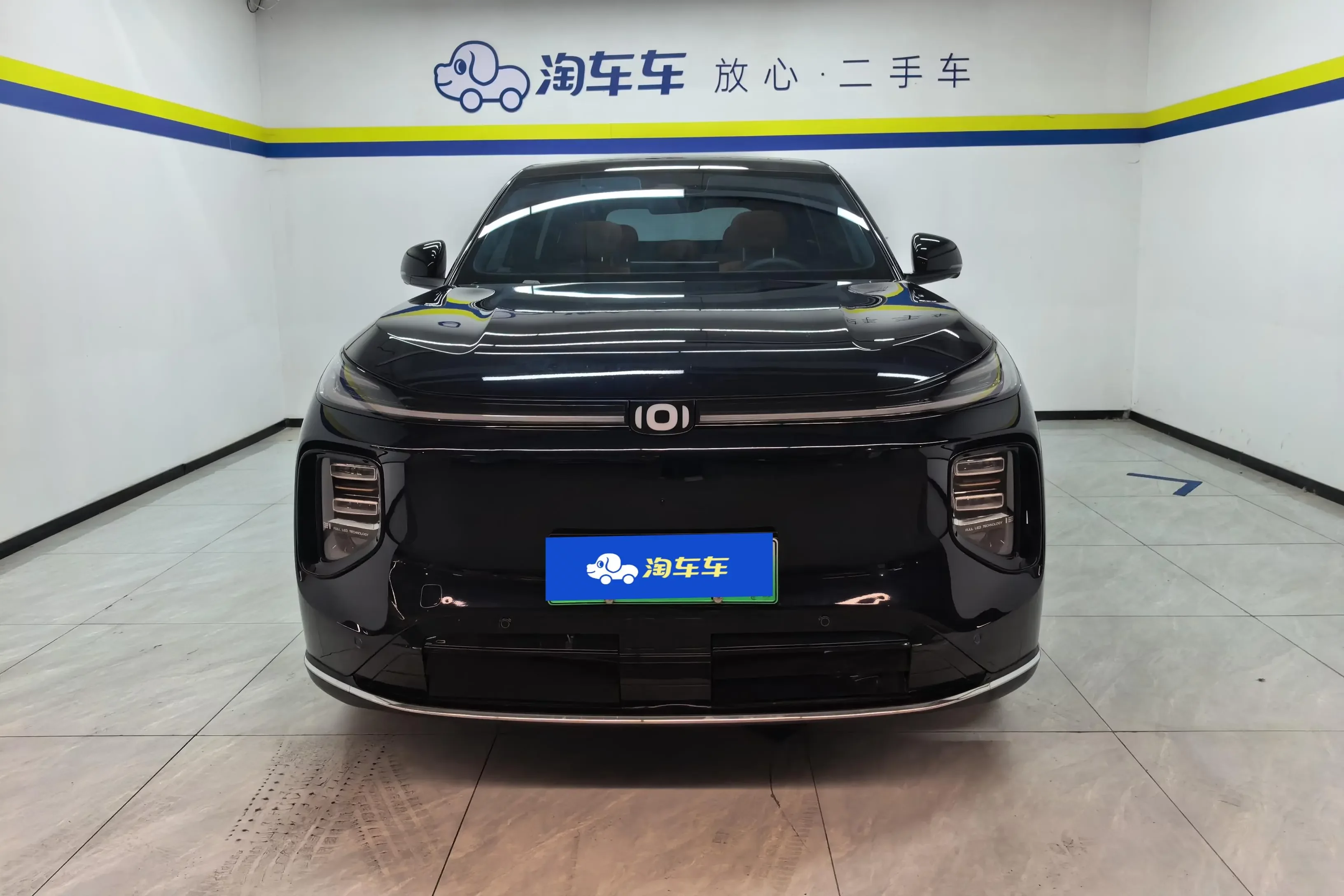 Changan Qiyuan Q07  из Китая