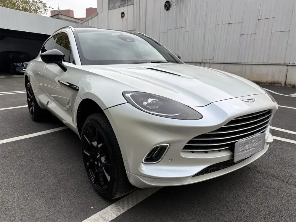 Aston Martin DBX