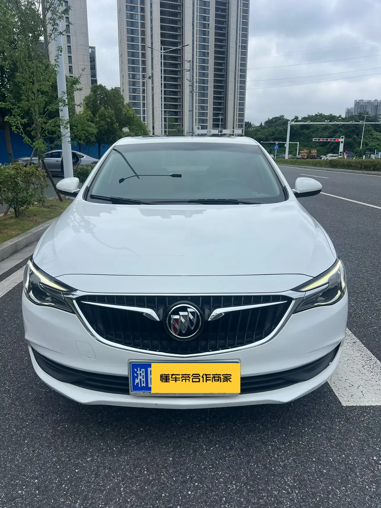 Buick Yinglang