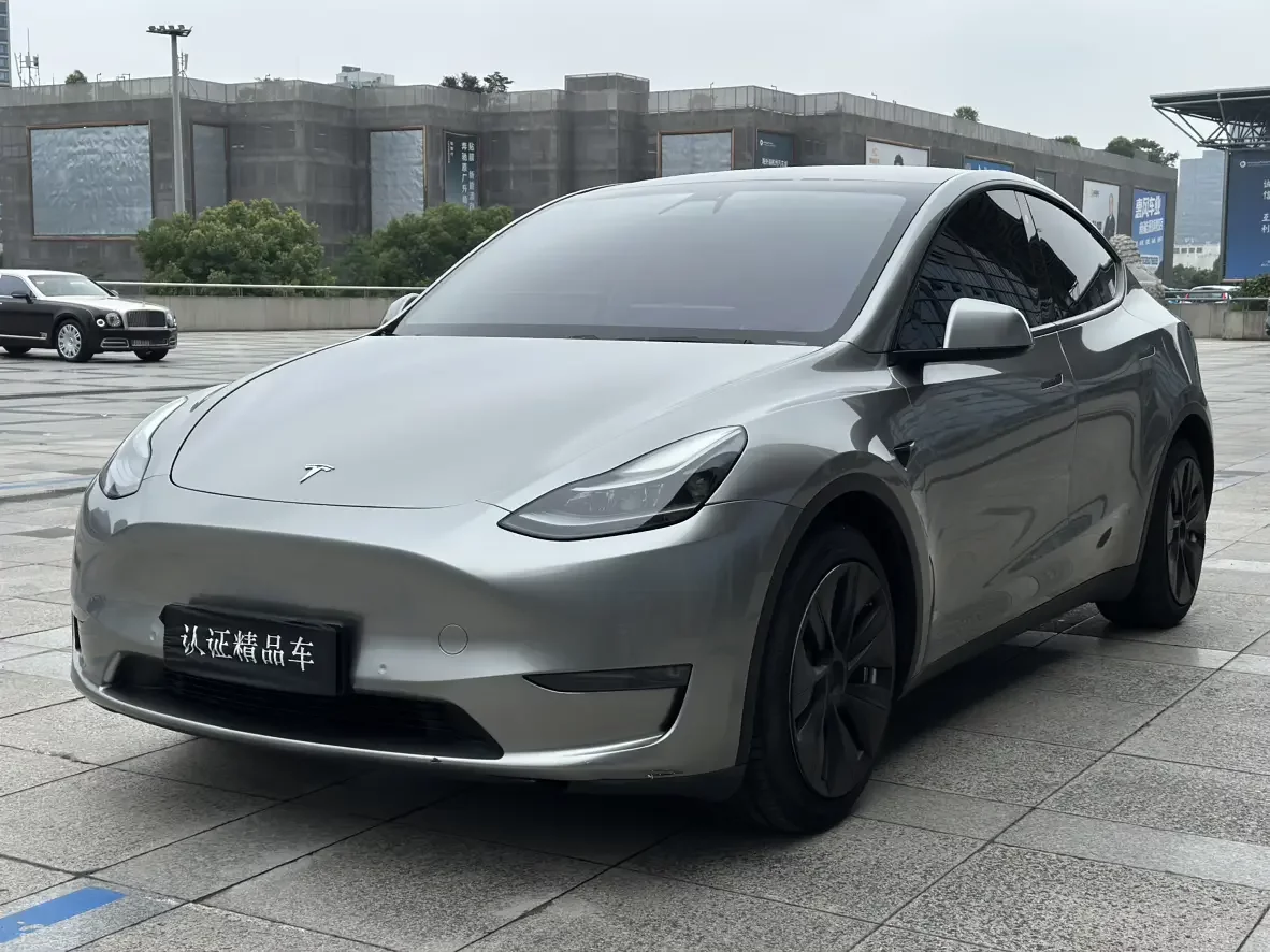 Tesla Model Y  из Китая