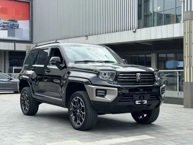 Tank 700 Hi4-T