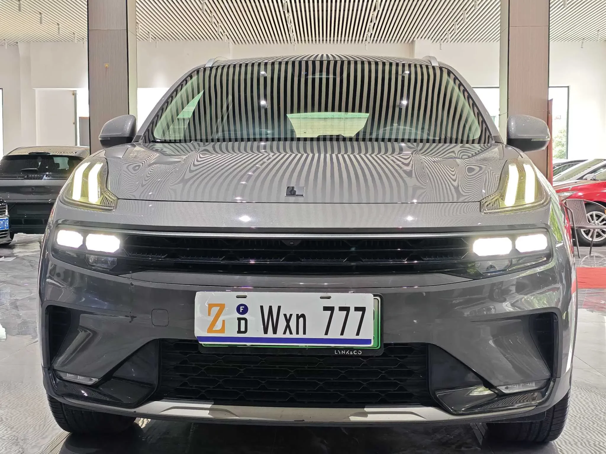 Lynk & Co 06 EM-P