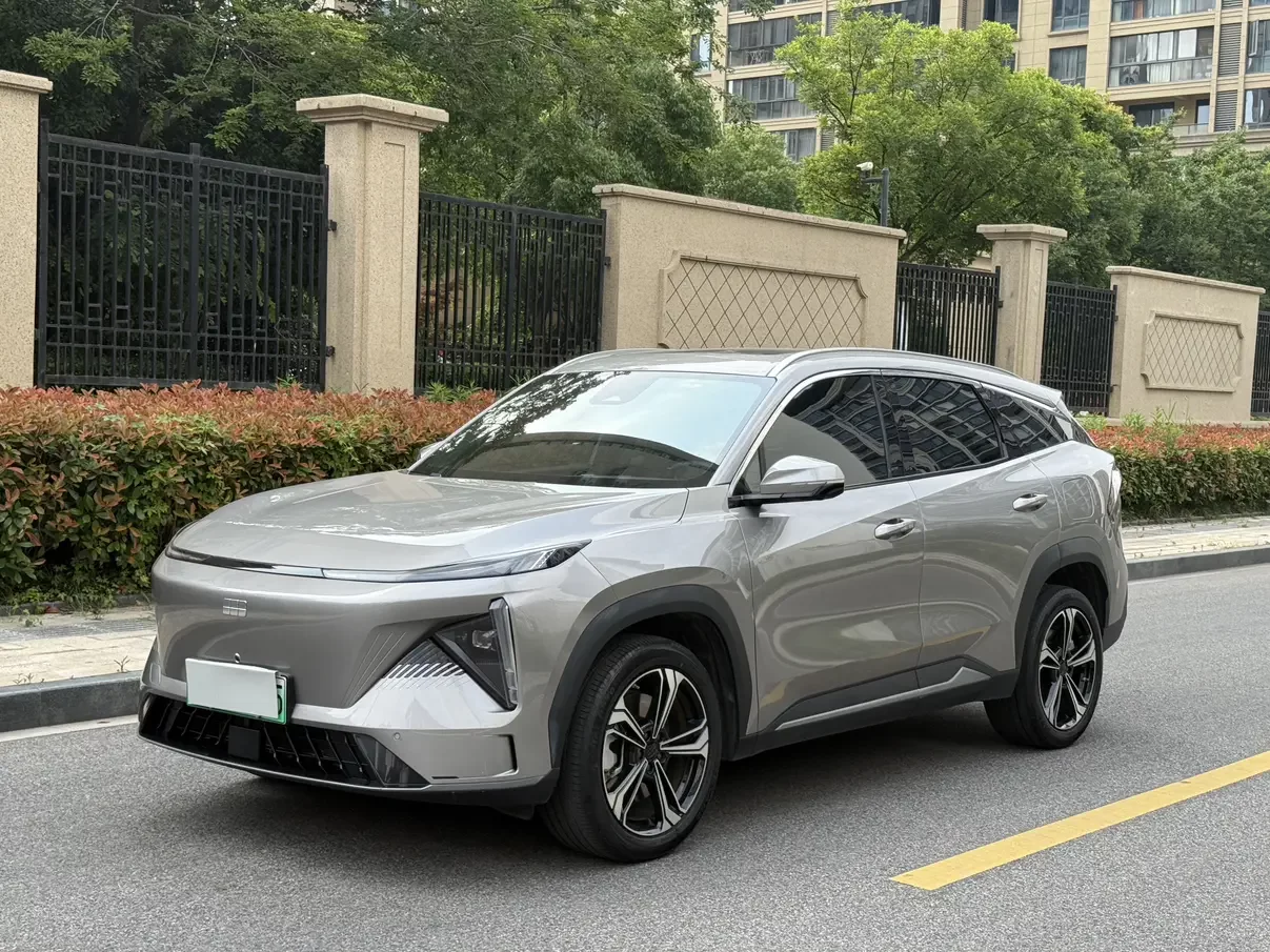 Geely Galaxy L7