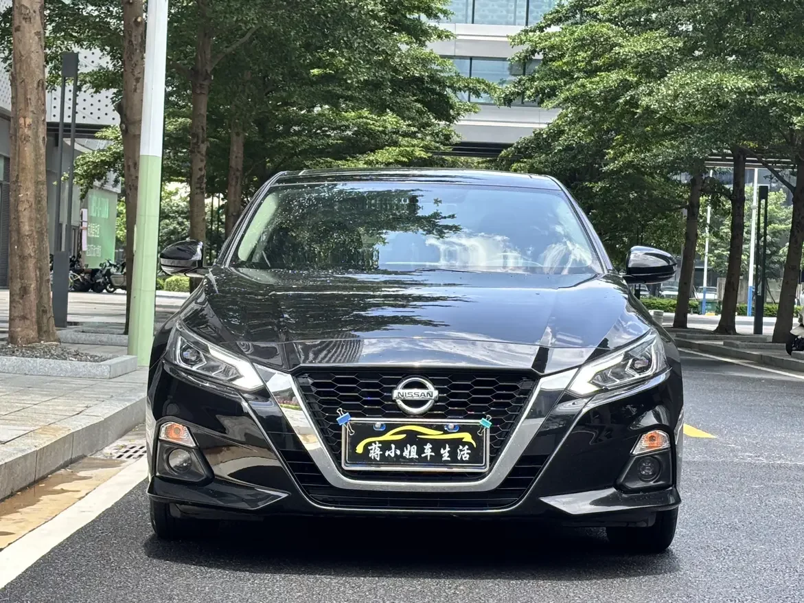 Nissan Altima