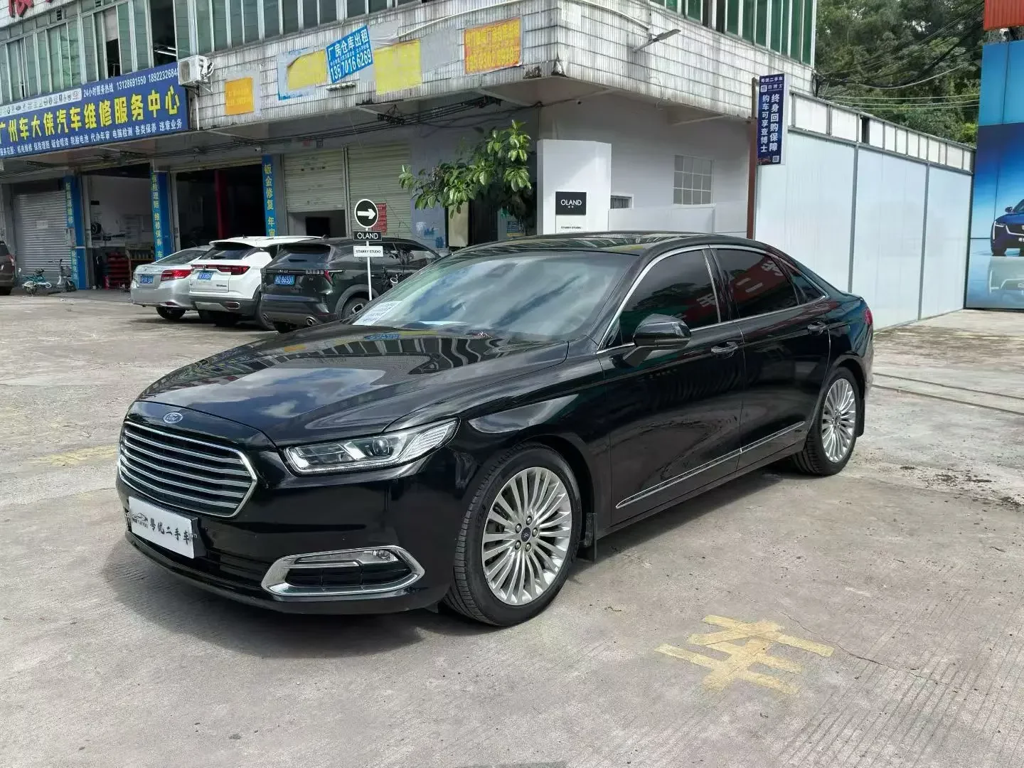 Ford Taurus