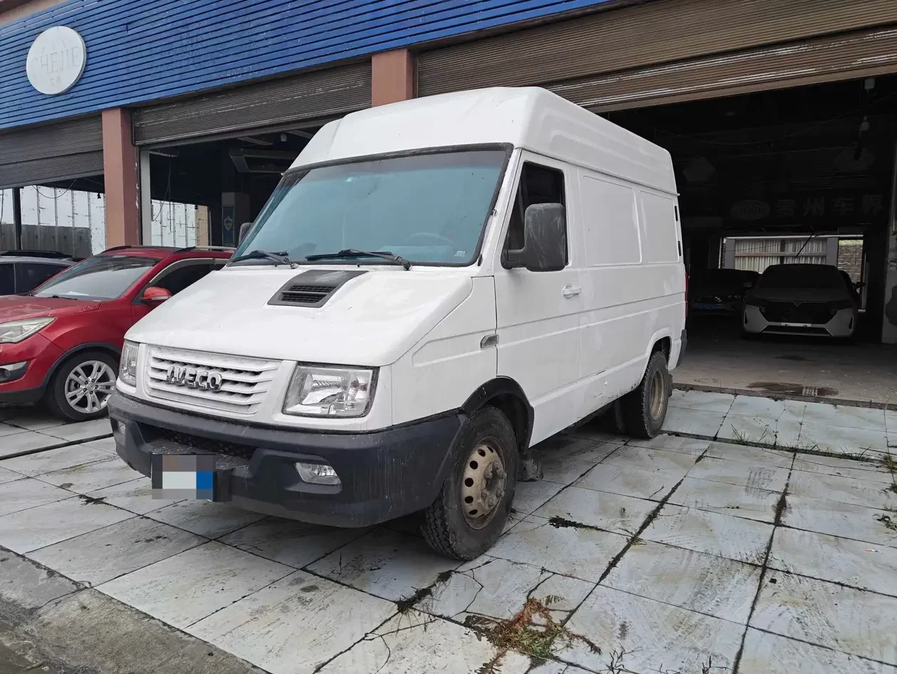 Iveco proud