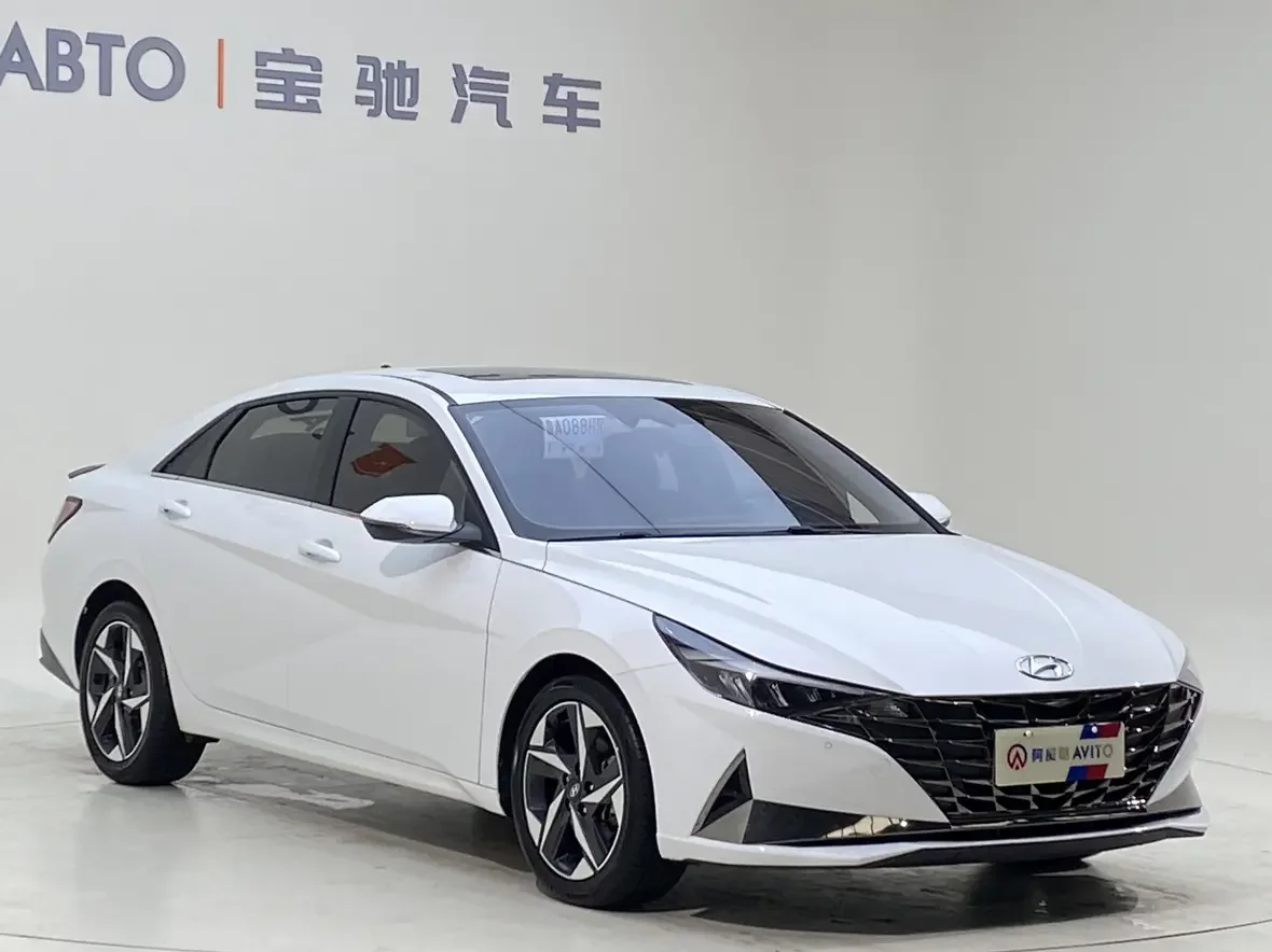 Hyundai Elantra