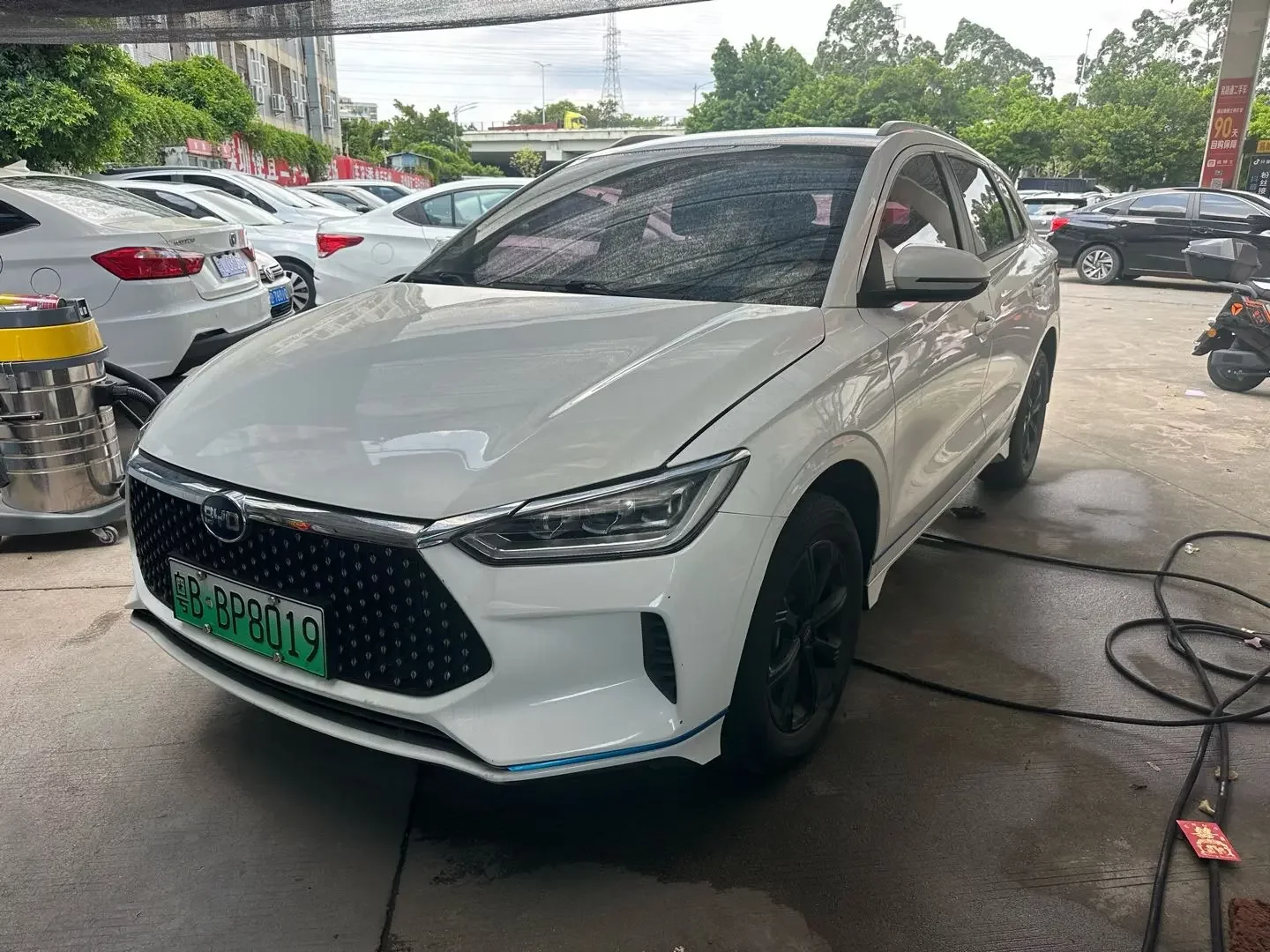 BYD e2  из Китая