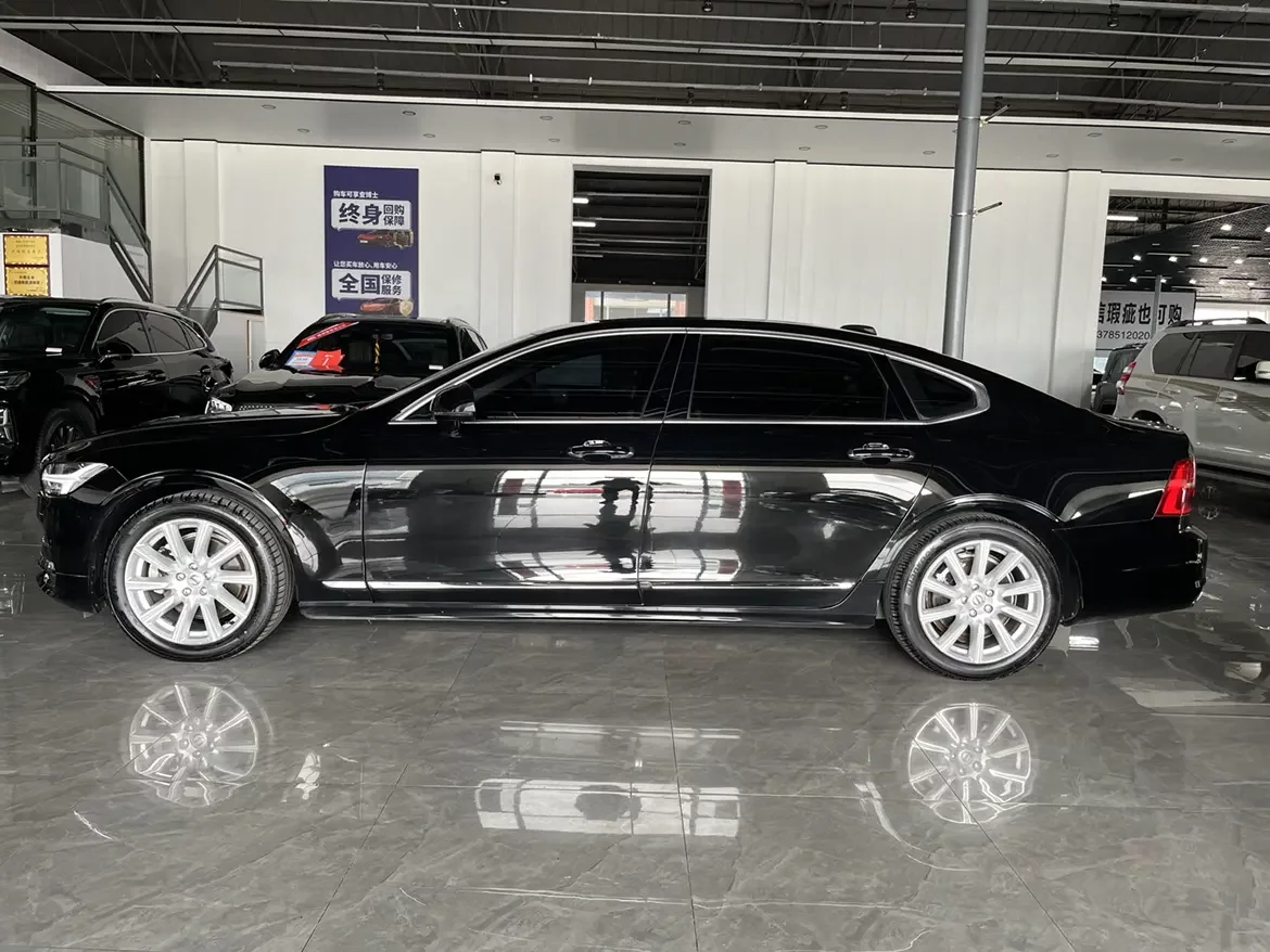 Volvo S90