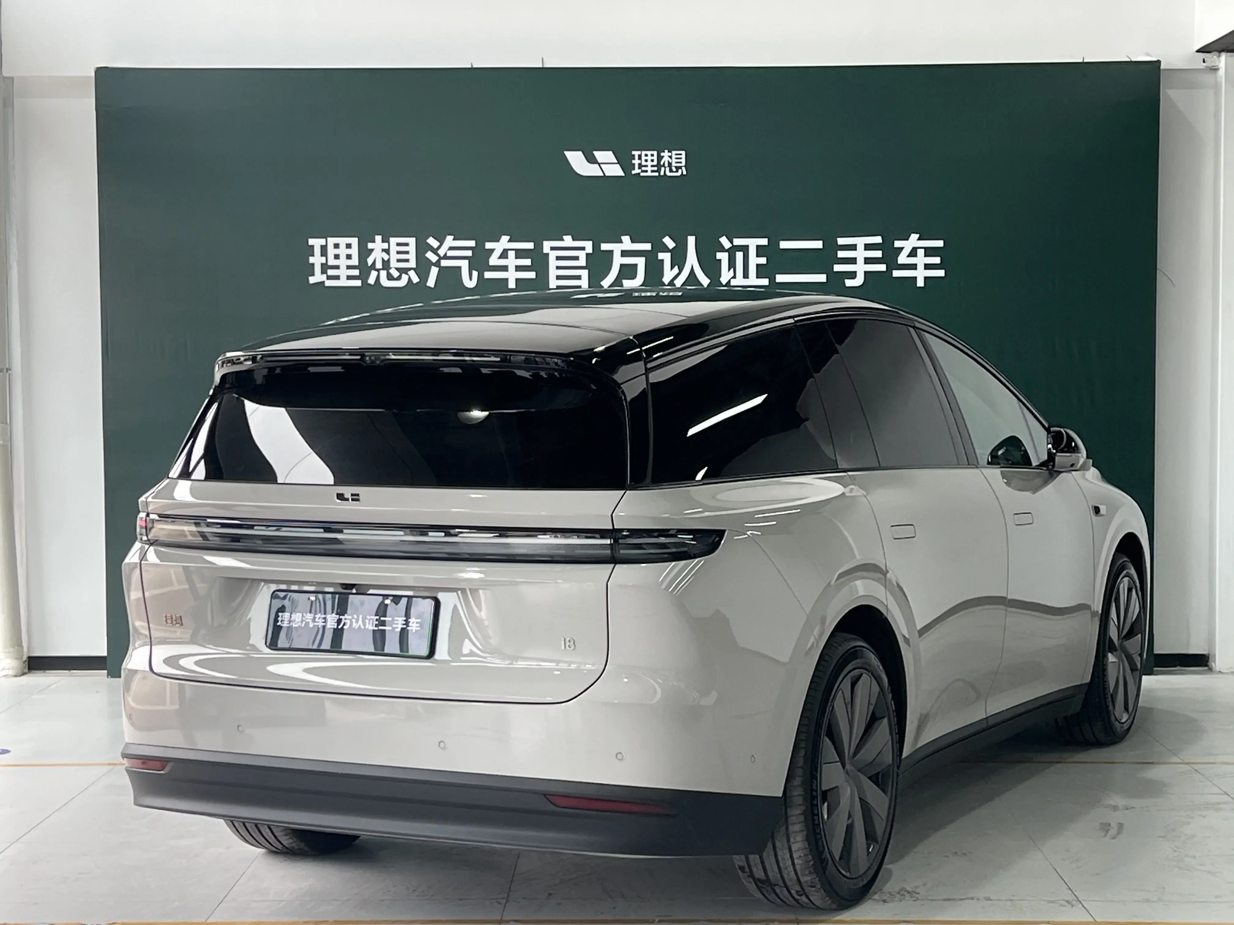 Li Ideal i8