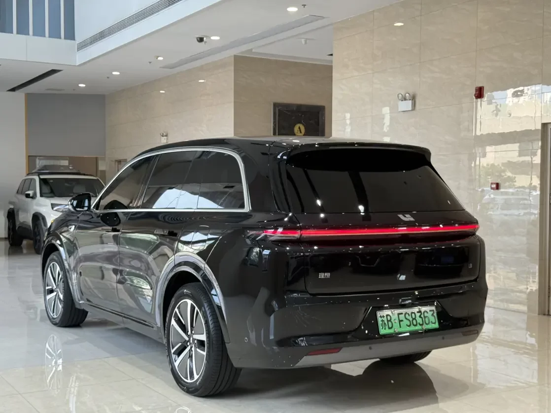 Lixiang L8