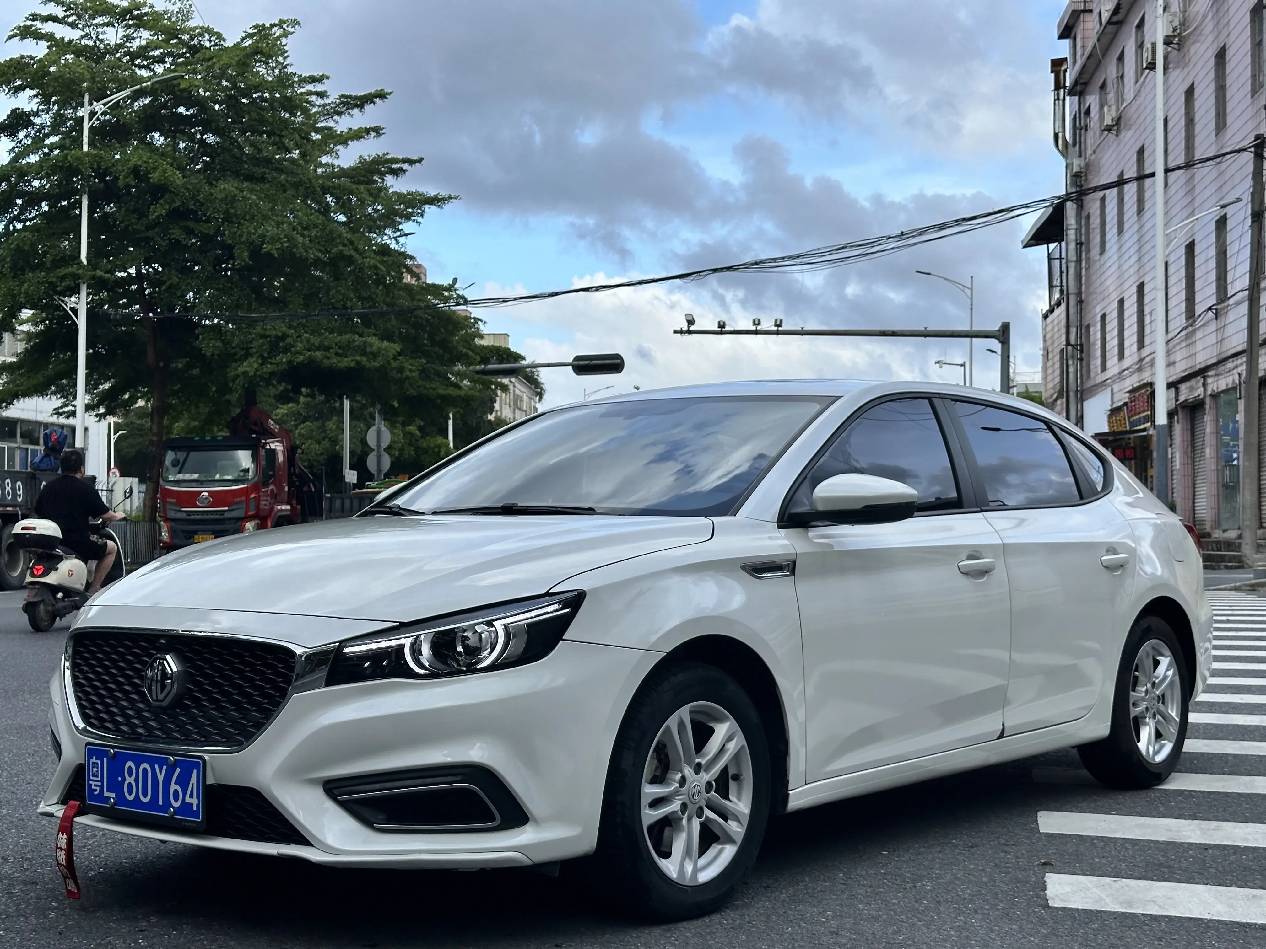 MG 6