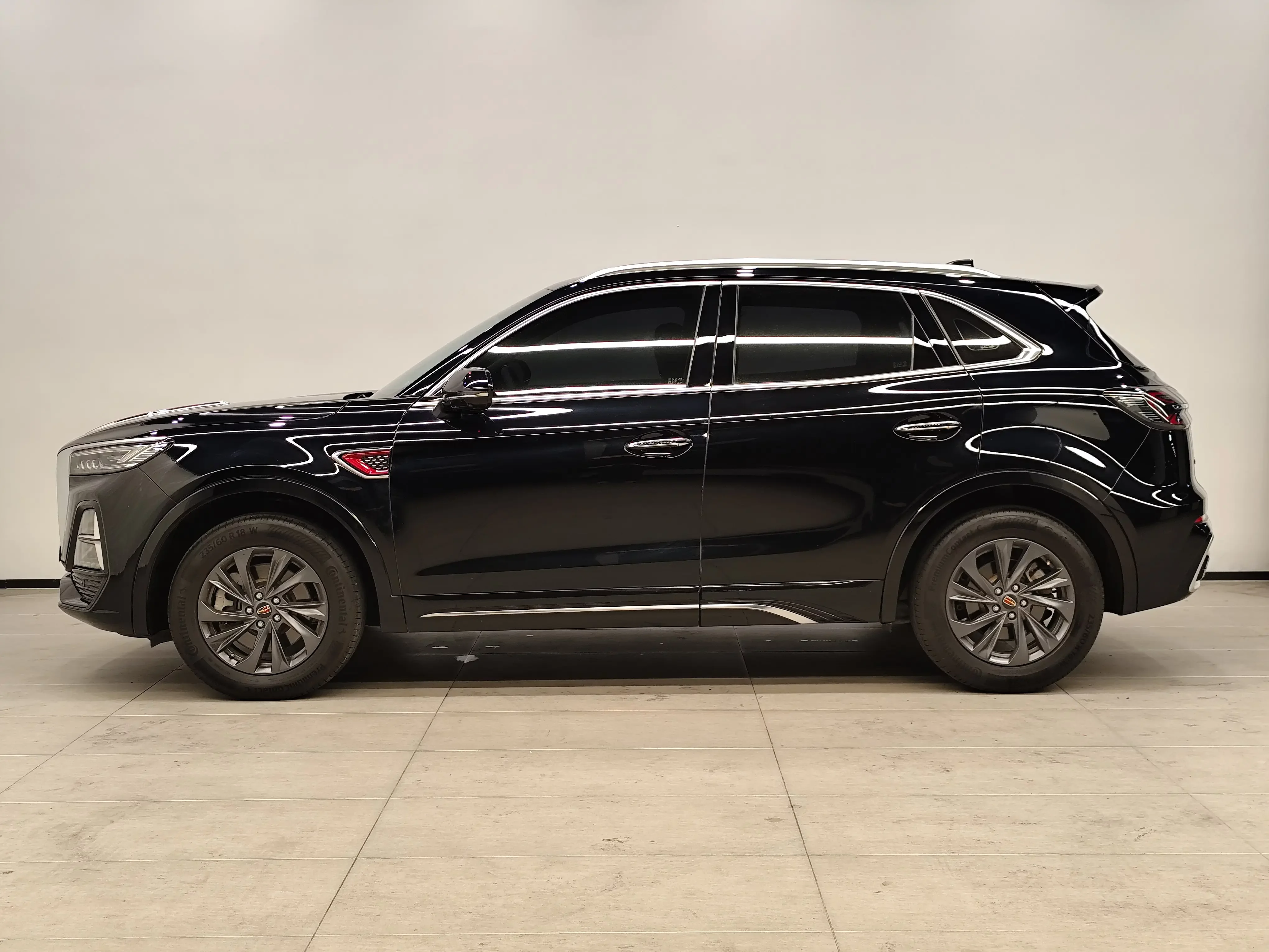 Hongqi HS5