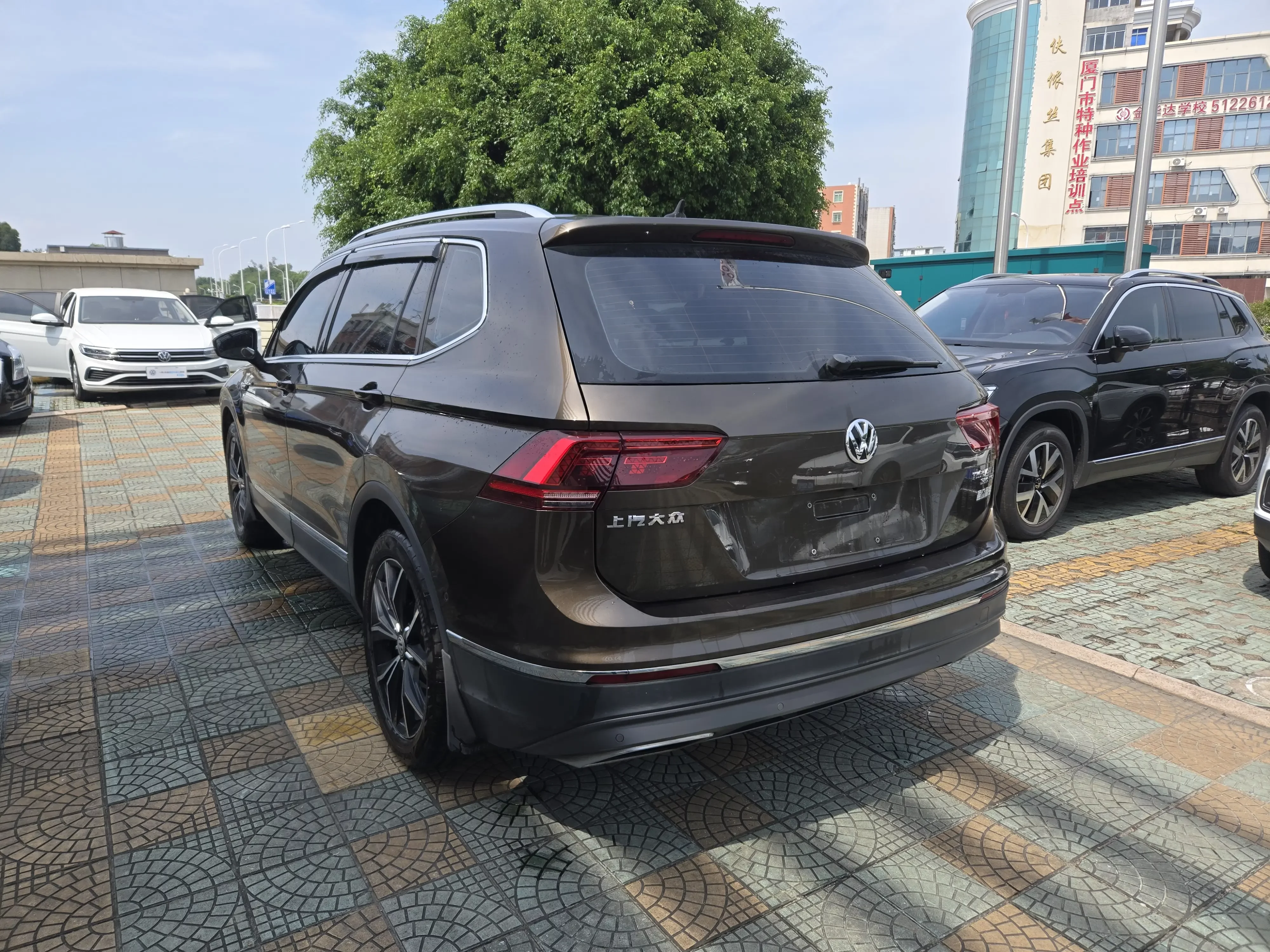 Volkswagen Tiguan L