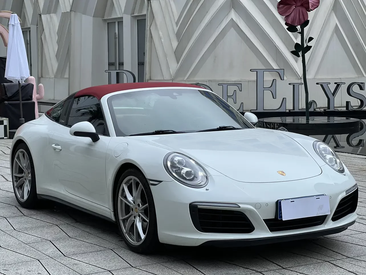 Porsche 911