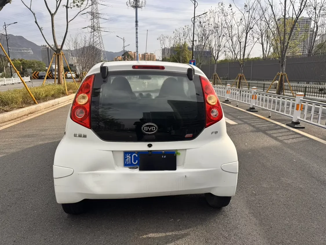 BYD F0