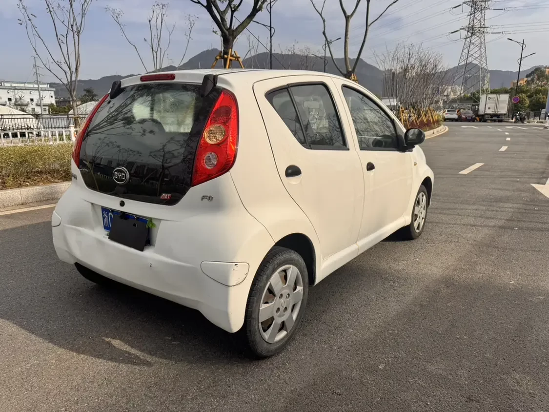 BYD F0