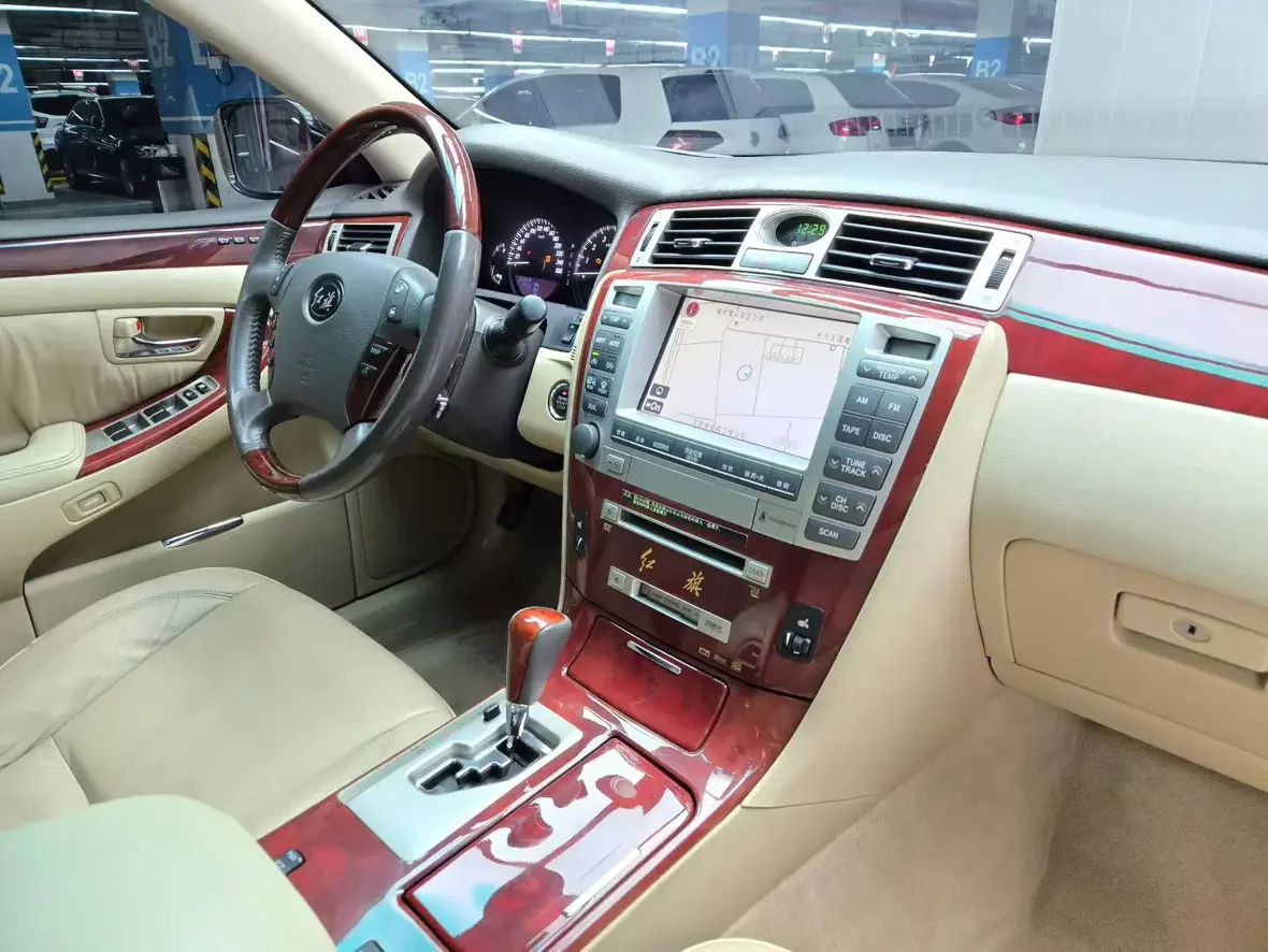 Hongqi red flag flourishing