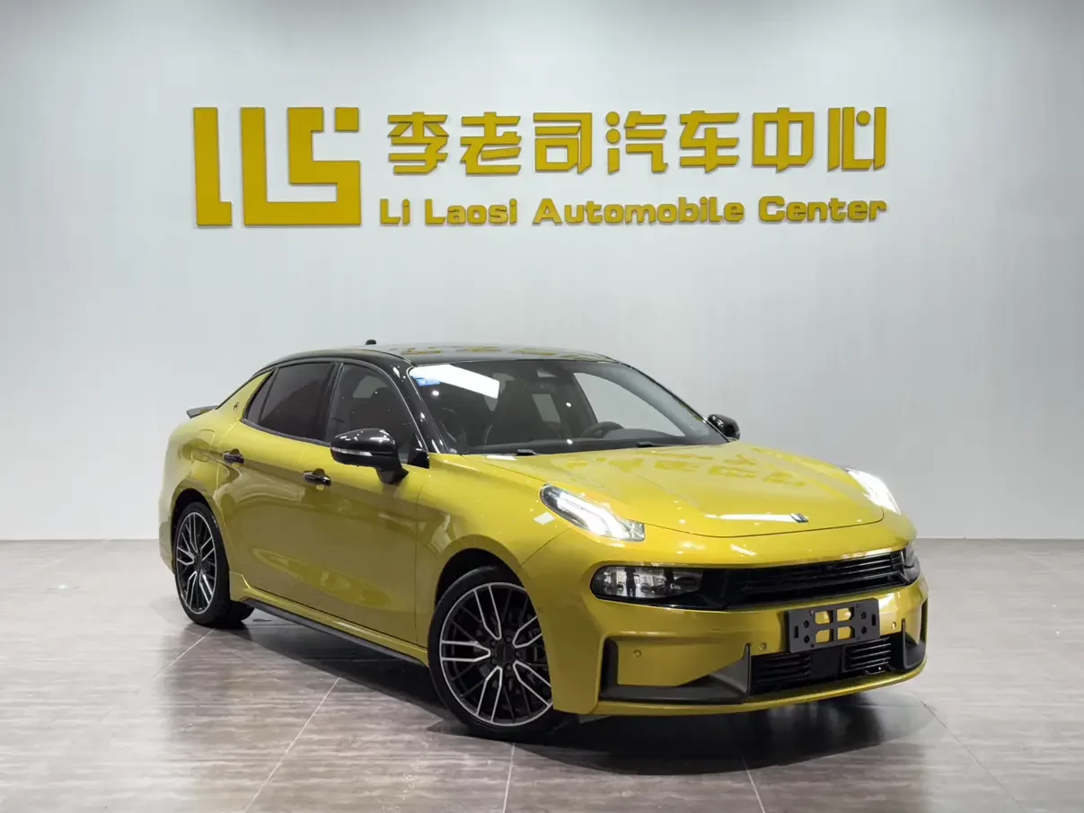 Lynk & Co 03