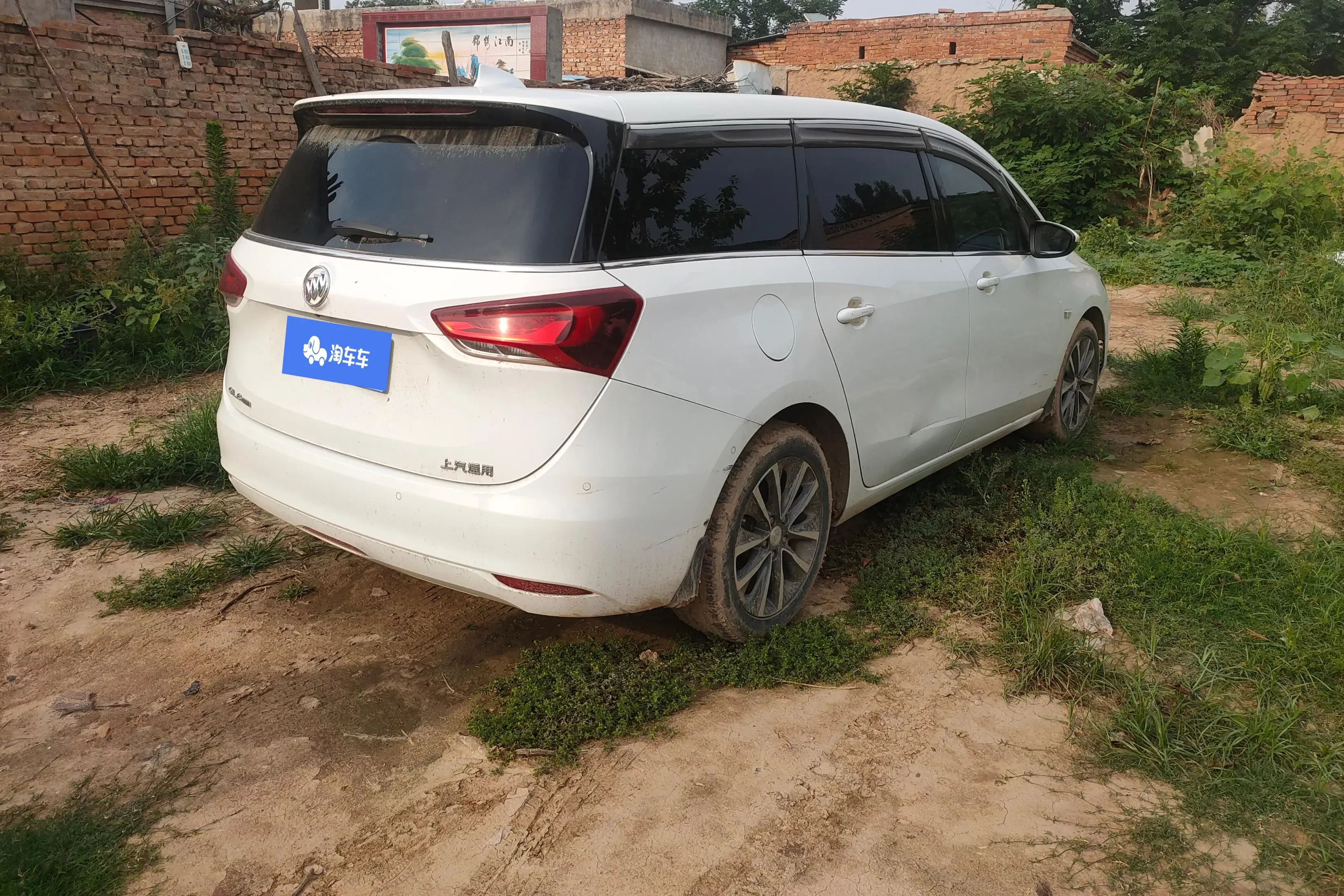 Buick GL6