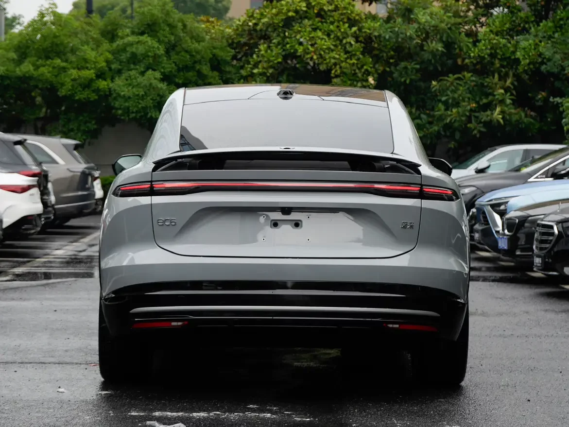NIO EC6
