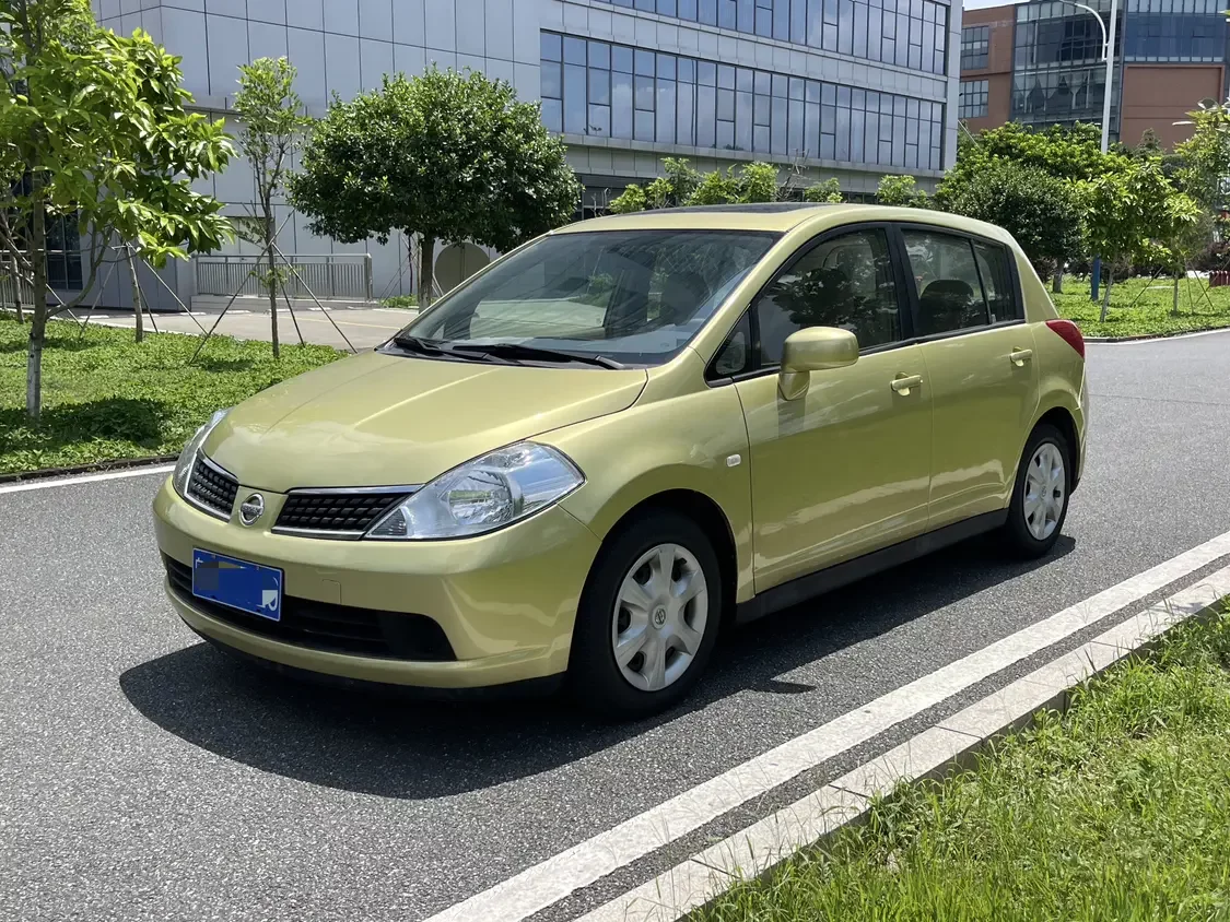Nissan Tiida