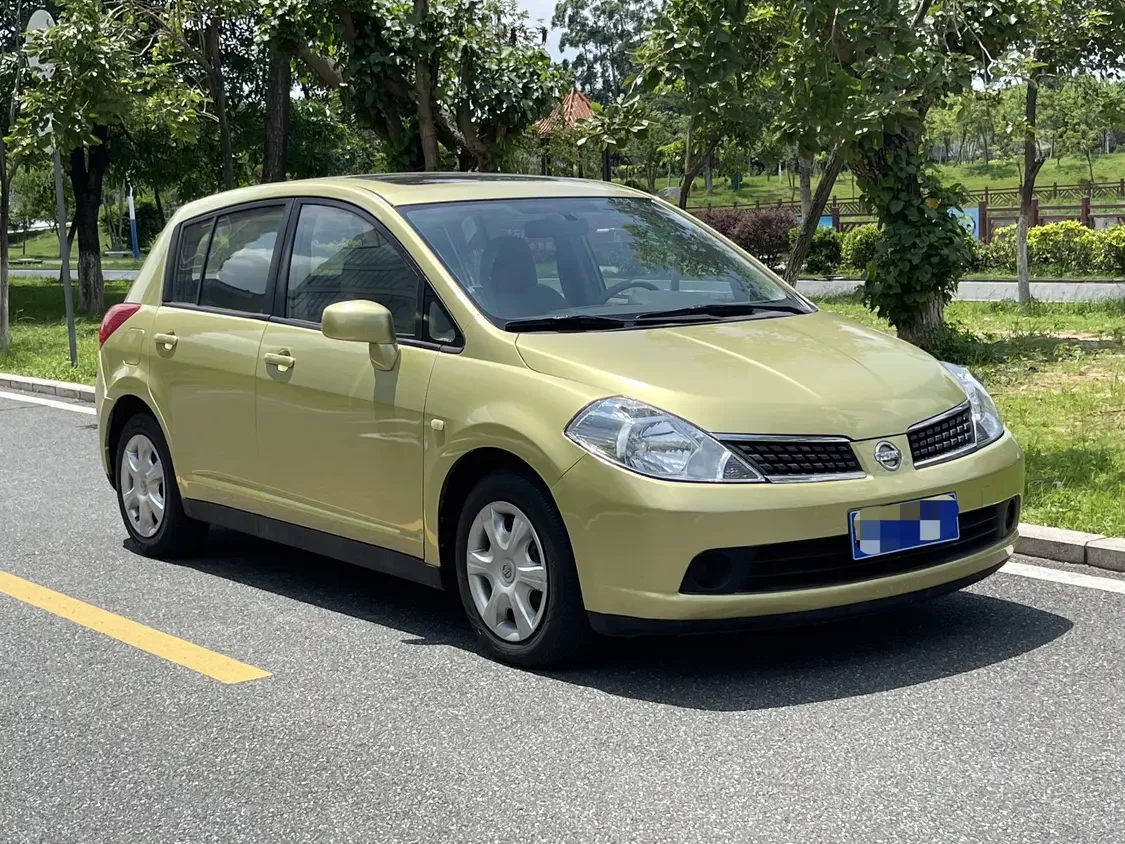 Nissan Tiida