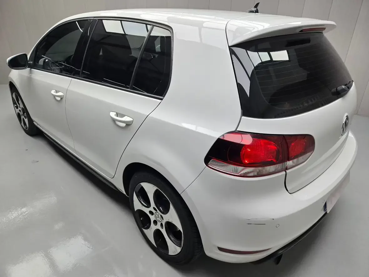 Volkswagen Golf GTI