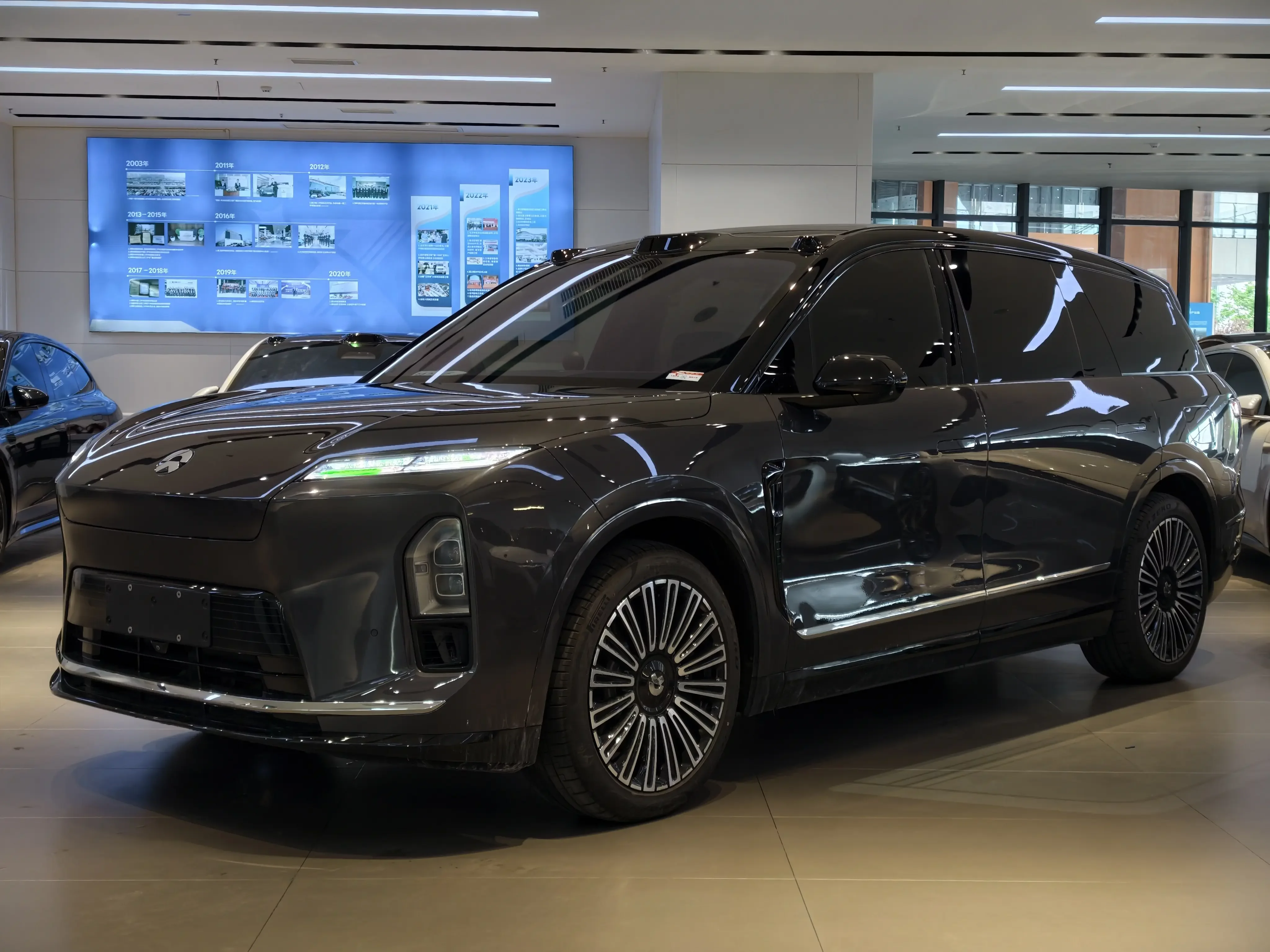 NIO ES8
