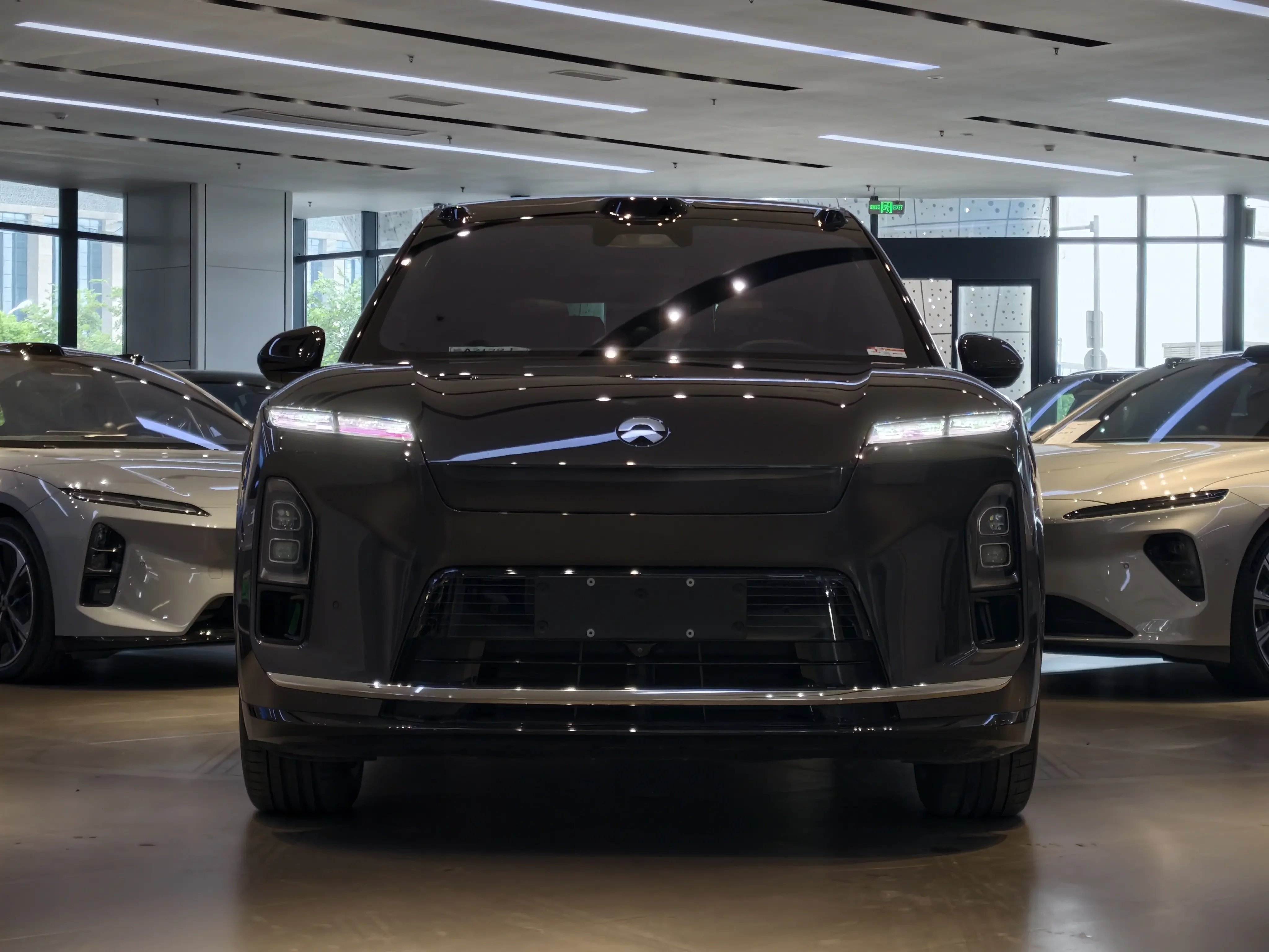 NIO ES8