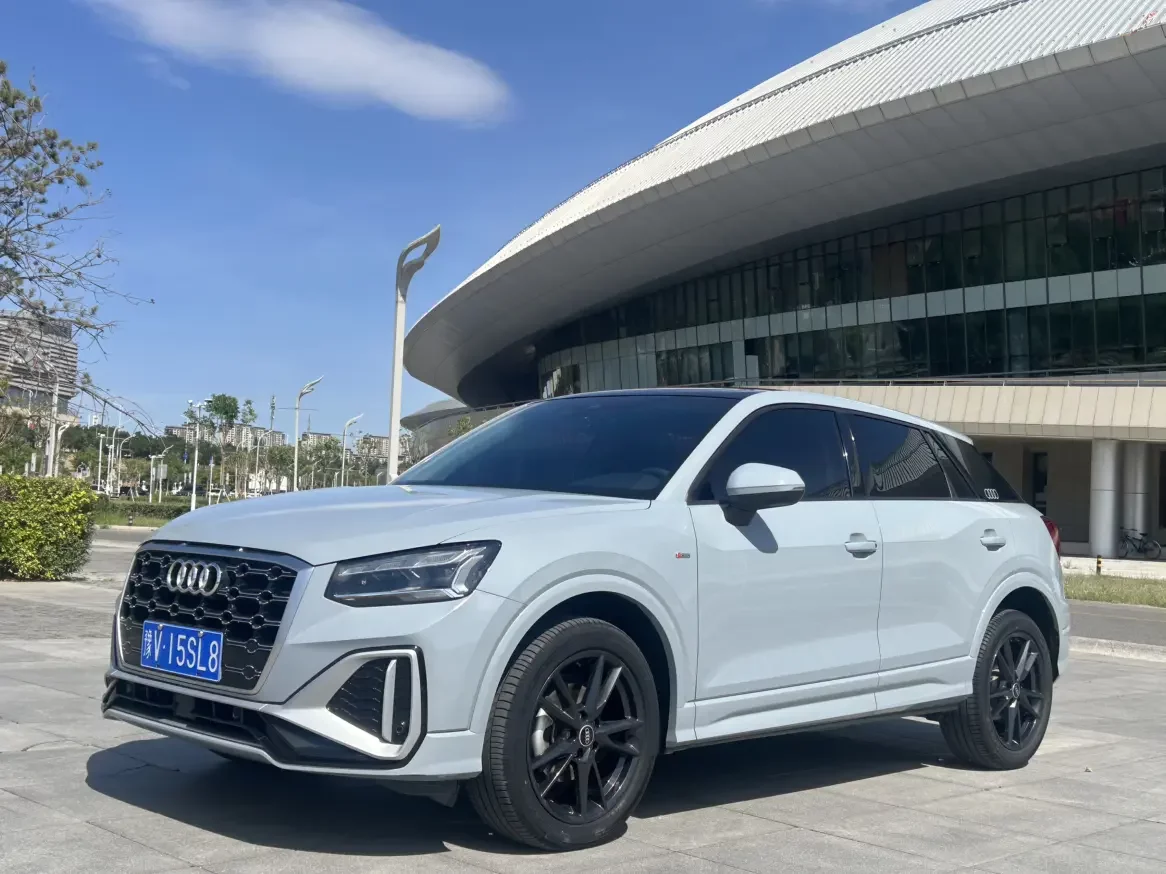 Audi Q2L