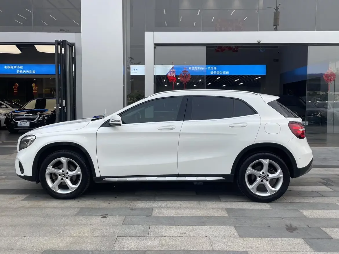 Mercedes-Benz GLA