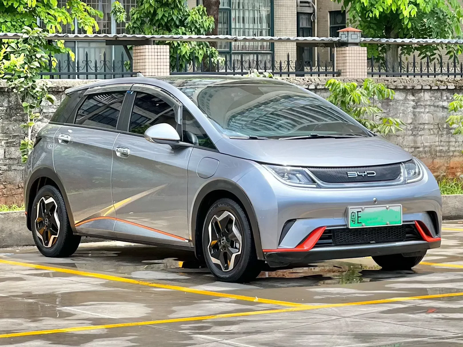 BYD dolphin