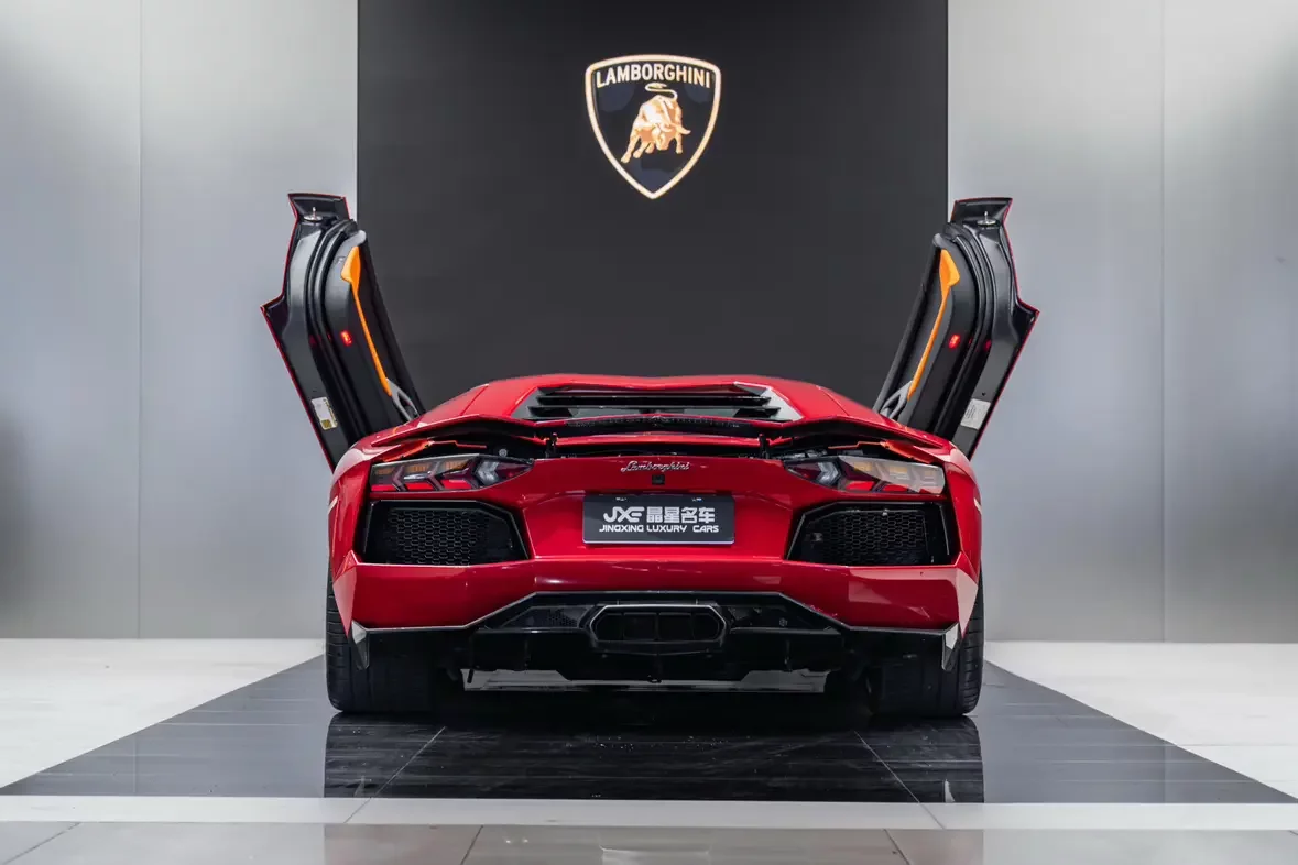 Lamborghini Aventador