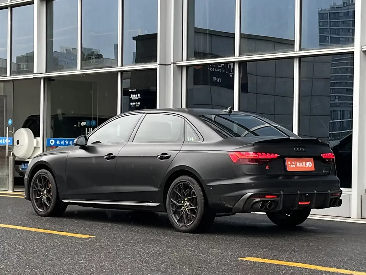 Audi A4L