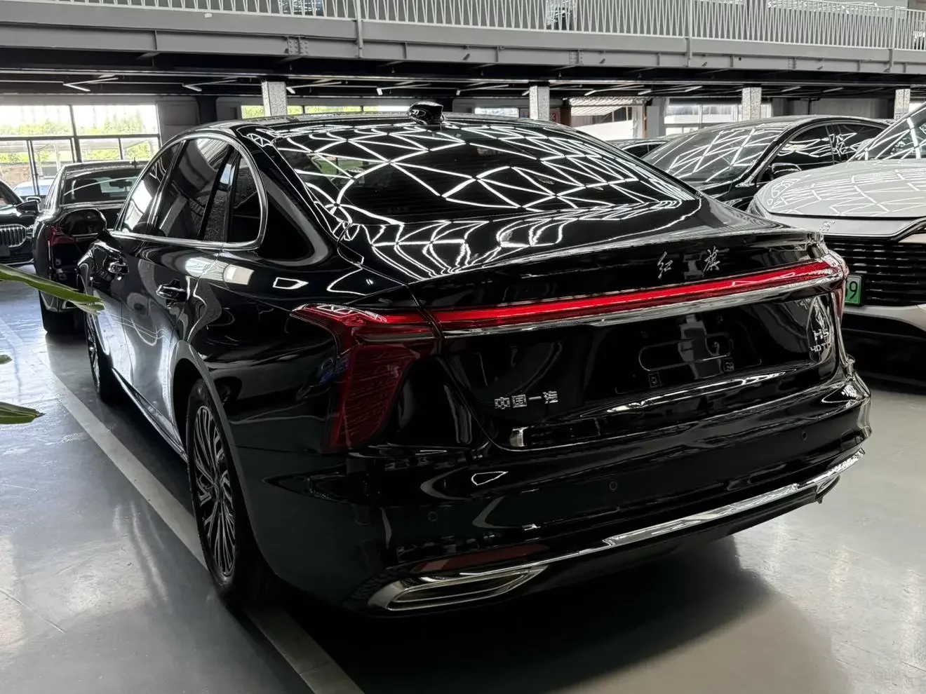 Hongqi H5