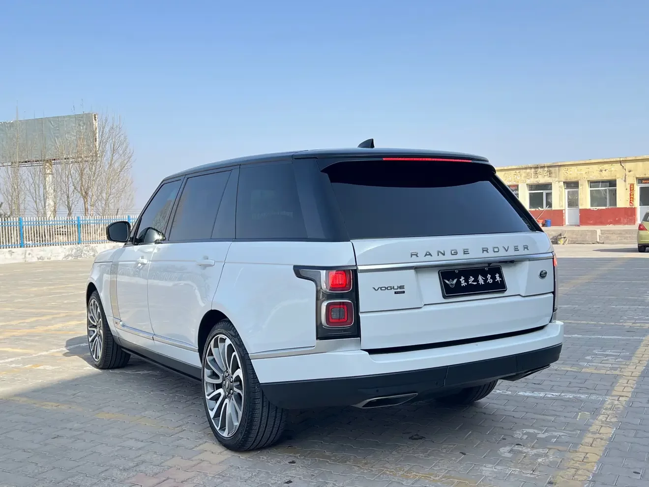 Land Rover range rover