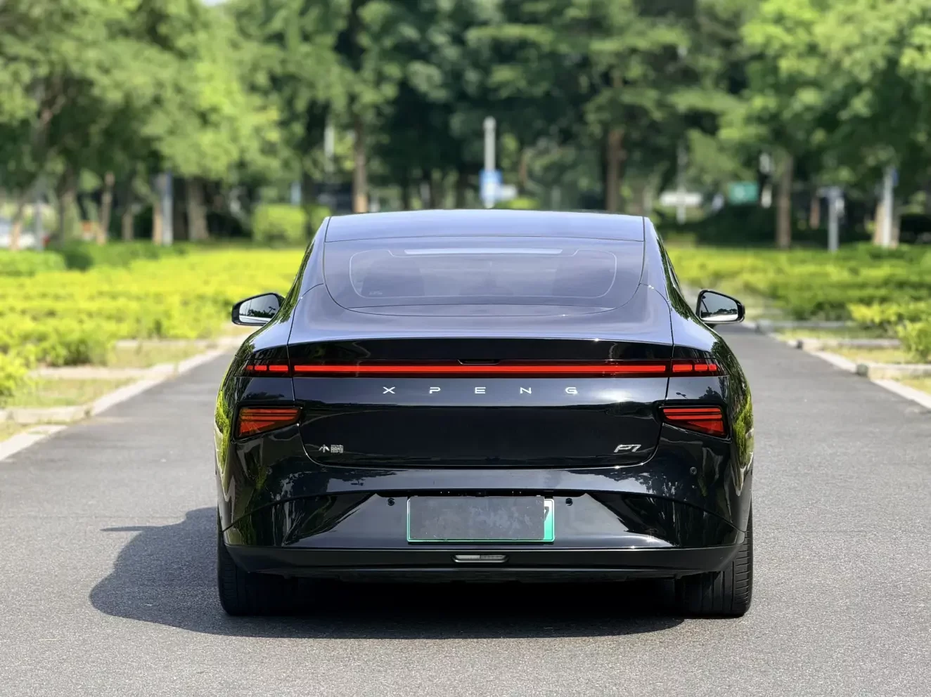 Xpeng P7
