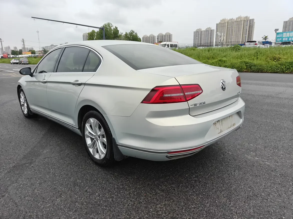 Volkswagen Magotan