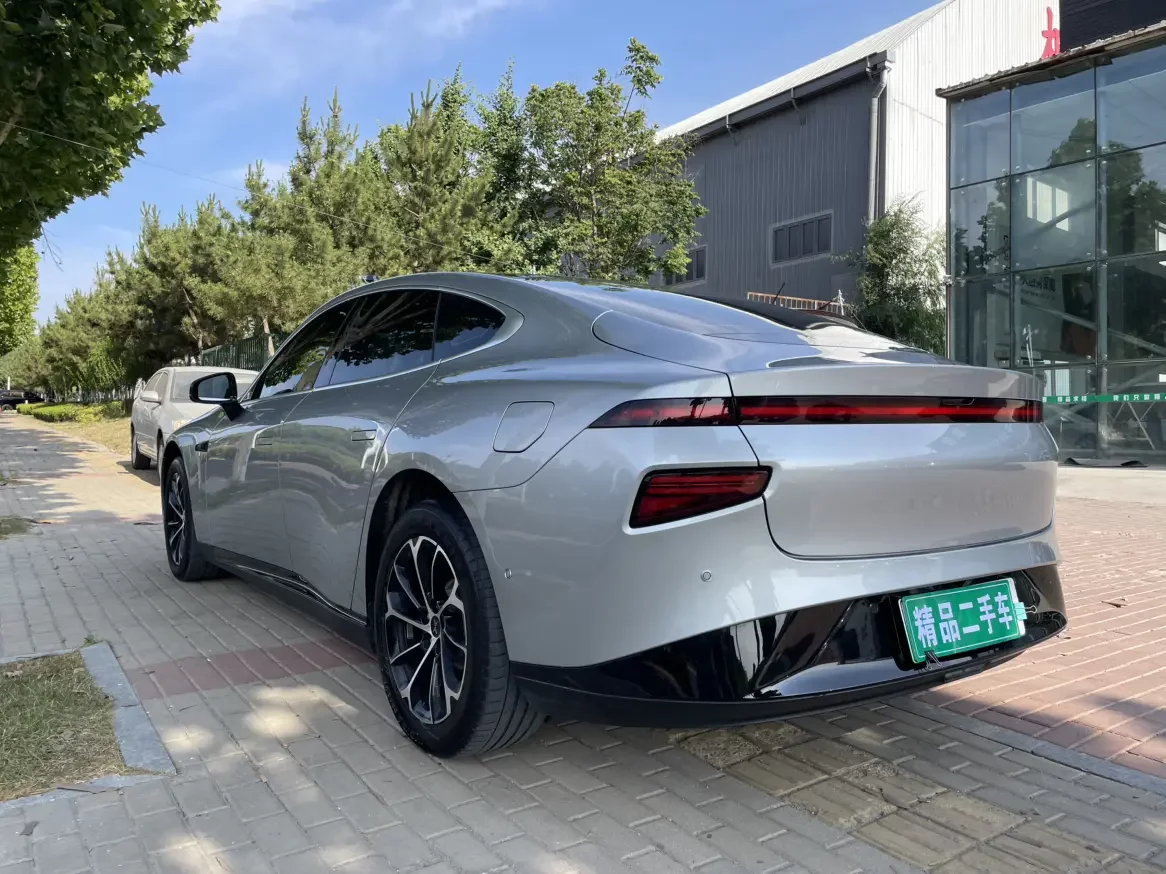 Xpeng P7