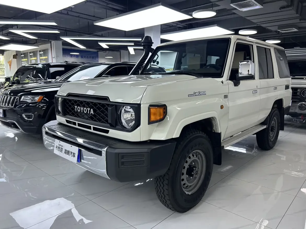 Toyota Land Cruiser 70 Series