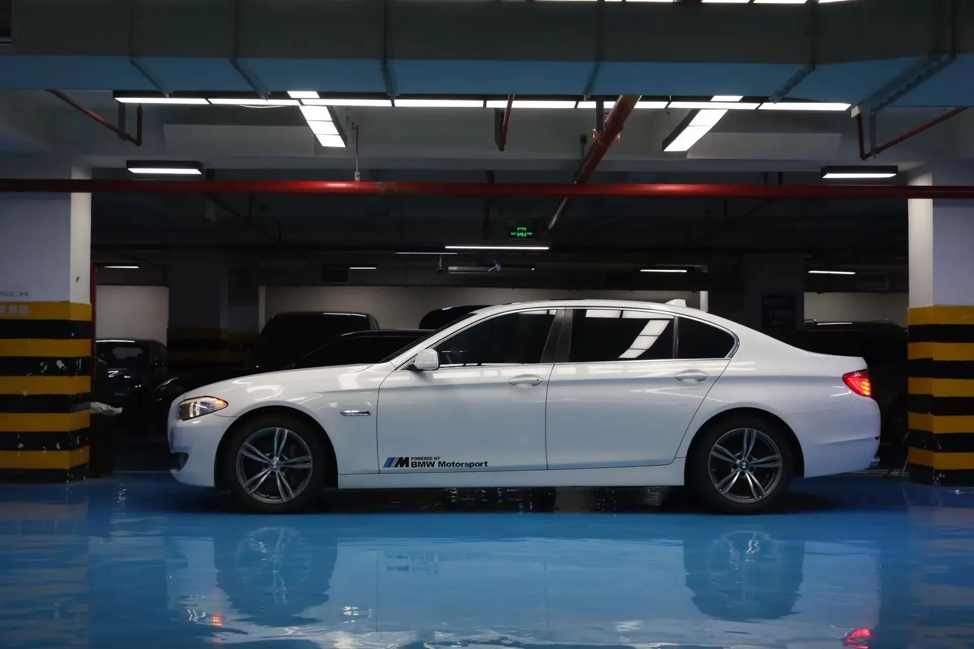 BMW 5 Series  из Китая