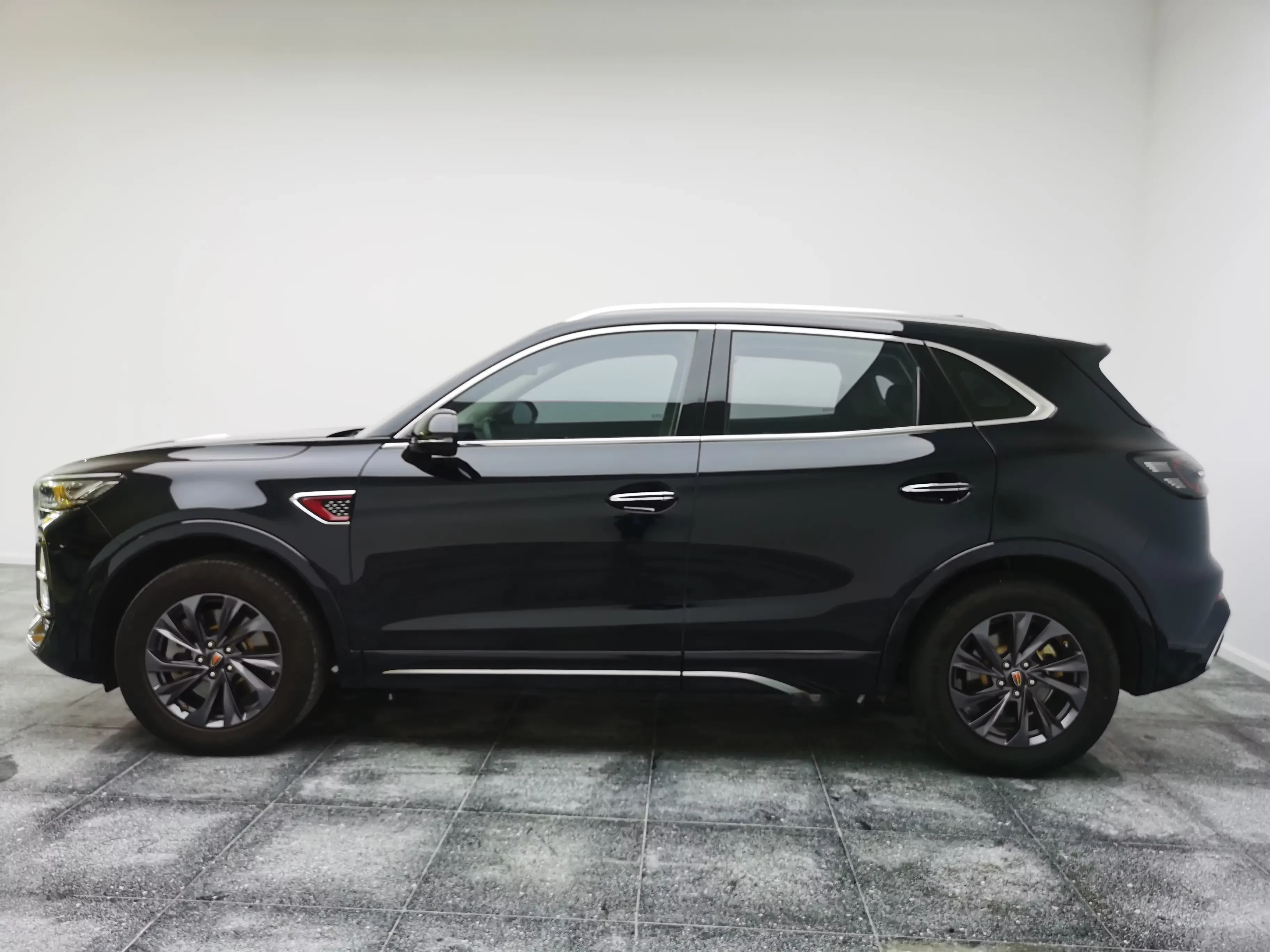 Hongqi HS5