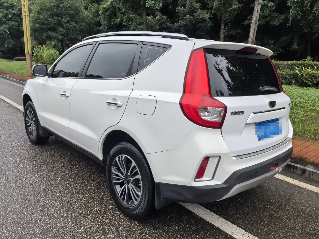 Geely Vision X6