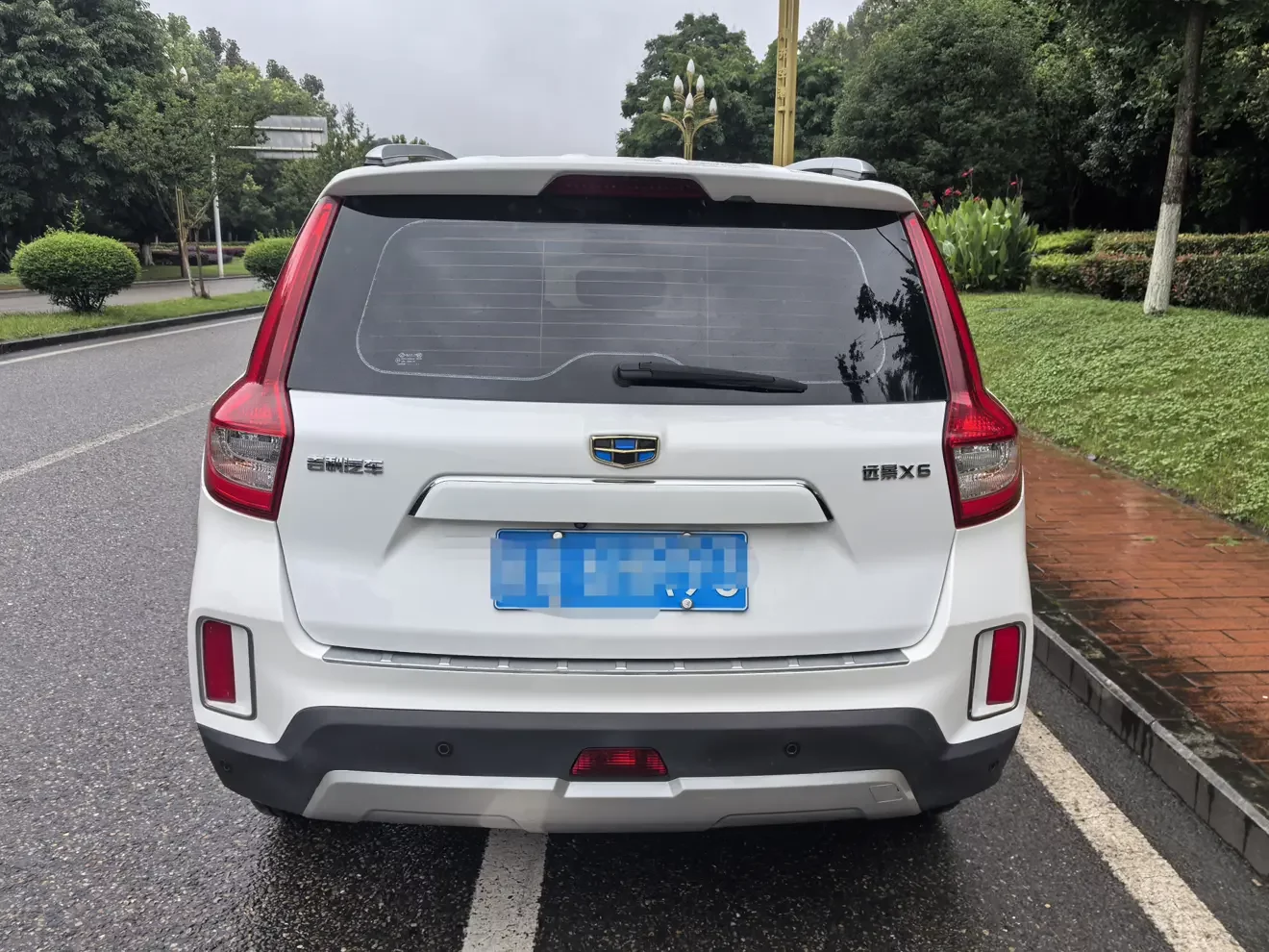 Geely Vision X6