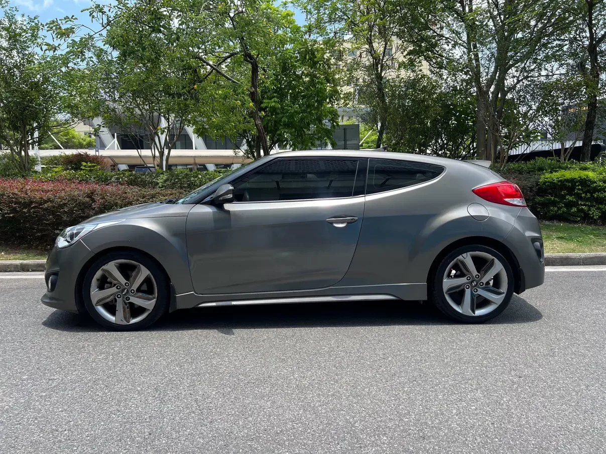 Hyundai Veloster