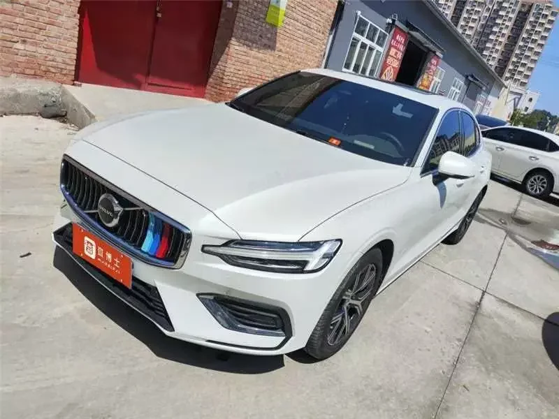 Volvo S60  из Китая